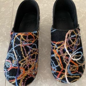 NIB women’s Dansko clogs